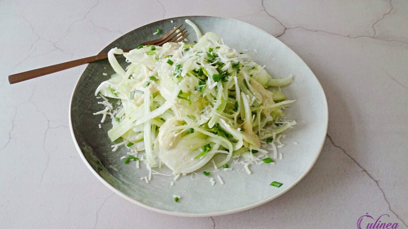 Venkelsalade met Caesar saladedressing